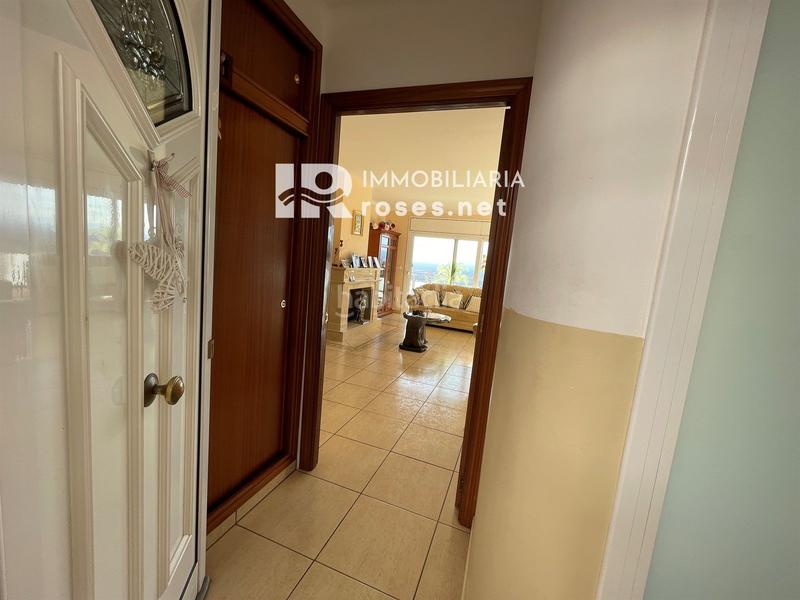 Foto 2dd4c1d4-6a62-4789-a259-68ed81c0e4f4. Casa amb calefacció aparcament piscina a Nord Roses