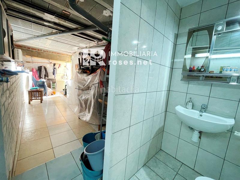 Foto 9eda8ec1-dcea-4608-8936-82e682949f81. Casa amb calefacció aparcament piscina a Nord Roses