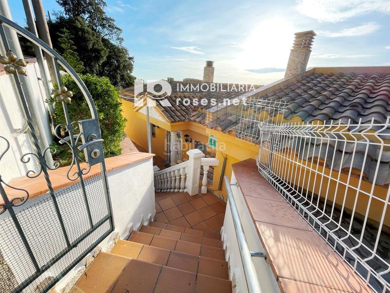 Foto bc1b7c84-9607-42a7-b569-1fb1671d3a7e. Casa amb calefacció aparcament piscina a Nord Roses