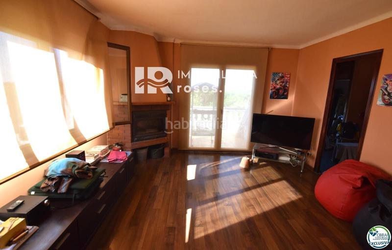 Foto 95ca584d-2b52-4e0c-95cb-0982357275bd. Piso apartamento en venta con vistas panorámicas en Empuriabrava