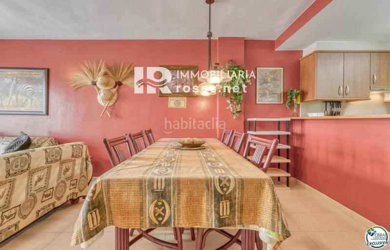 Foto a22b1faa-6b39-42ea-bd4b-55a8742952eb. Piso apartamento en Salatar con vista parcial al mar, gran terraza y aparcamiento privado. en Roses