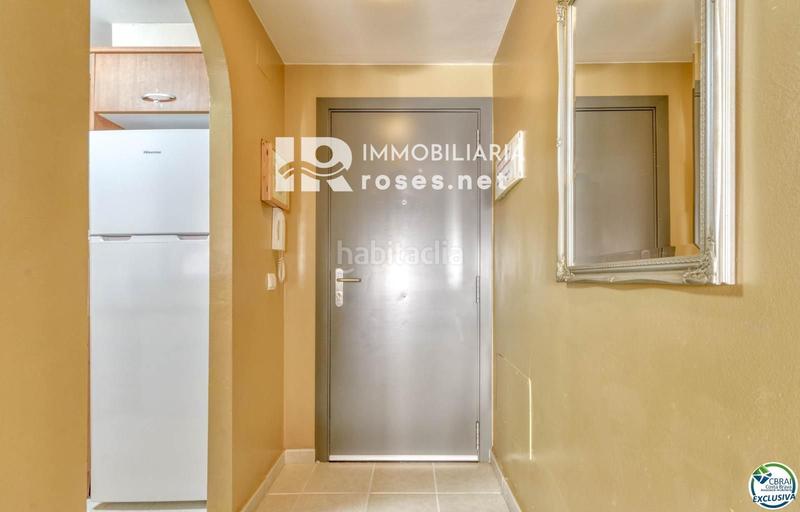 Foto d1d4ddca-2e9c-4c7c-9830-abc97752a472. Piso apartamento en Salatar con vista parcial al mar, gran terraza y aparcamiento privado. en Roses