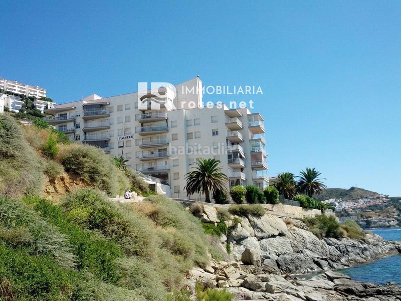 Foto 001f74d4-f1b7-4690-b3bc-ceaf8057e99d. Piso apartamento en venta en primera línea de mar en canyelles, en Roses