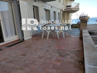 Pis  De canyelles. Apartamento en venta en primera línea de mar en canyelles, roses