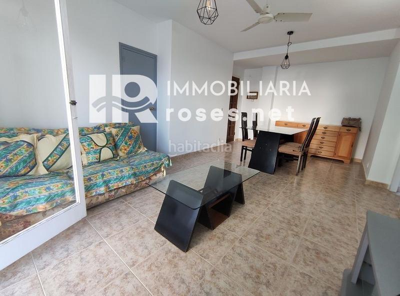 Foto a69d03a6-7a59-4a03-8c65-f4aa73037a97. Piso apartamento en venta en primera línea de mar en canyelles, en Roses