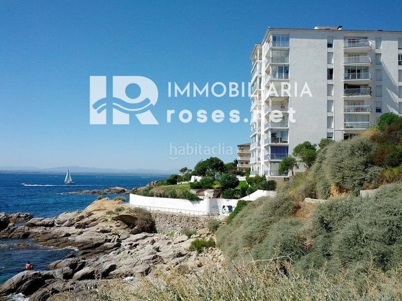 Foto d36e6853-4ca3-4307-a3b1-84b7aab97097. Piso apartamento en venta en primera línea de mar en canyelles, en Roses