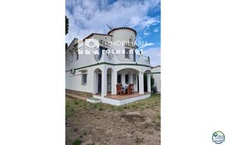 Casa  Puigmal c. Típica casa de vacaciones , con jardín y garaje a 10 min del cen