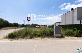 Finca rústica  Bages. Parcela edificable en tranquila urbanización de roses. buena opo