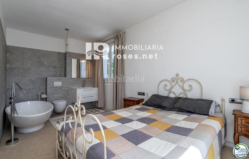 Foto a36c6529-255a-4104-9c97-bf84a4cac96a. Casa magnífica villa reformada rodeada de naturaleza en Palau-saverdera