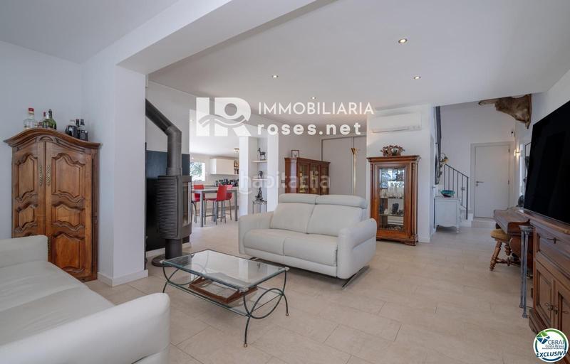 Foto d89bffcc-ccfa-4bfa-b29f-c71255a753b8. Casa magnífica villa reformada rodeada de naturaleza en Palau-saverdera