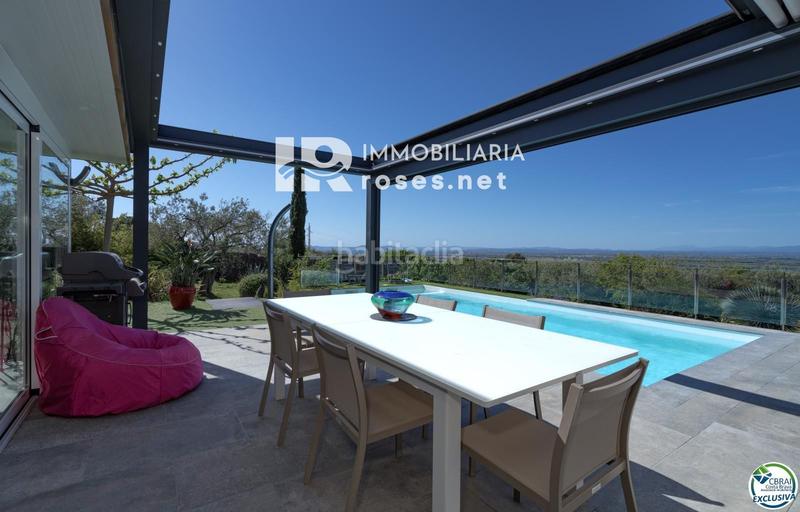 Foto f72923db-d990-429f-9432-0364346c3ba0. Casa magnífica villa reformada rodeada de naturaleza en Palau-saverdera