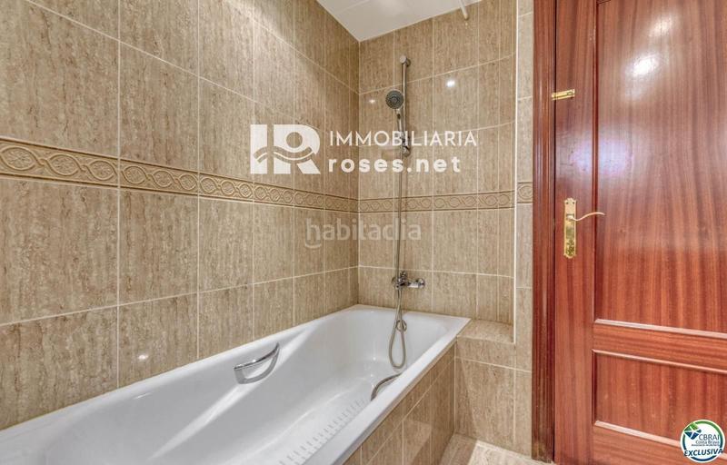 Foto 309a8974-2d92-4318-990f-a8cc4a57afd9. Piso apartamento en Els Grecs-Mas Oliva Roses