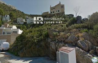 Finca rústica  Maria aguilo. Terreno con impresionante vista a la bahía de roses
