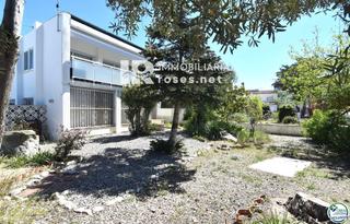 Flat  De la cala roja. Oportunidad un piso a renovar en santa margarita, roses, con un