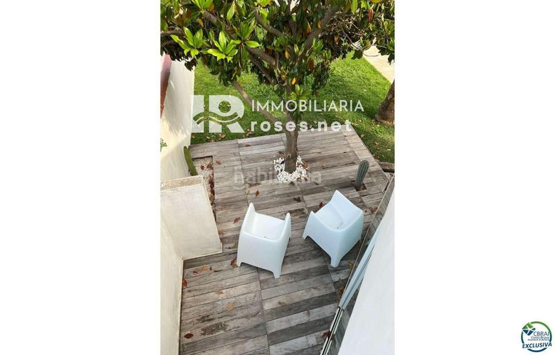 Foto 56ad3287-a11e-4810-a795-4cc064bc7782. Casa hermosa casa moderna con piscina y amarre cerca de la playa, sala de estar de 99 m2 en Empuriabrava