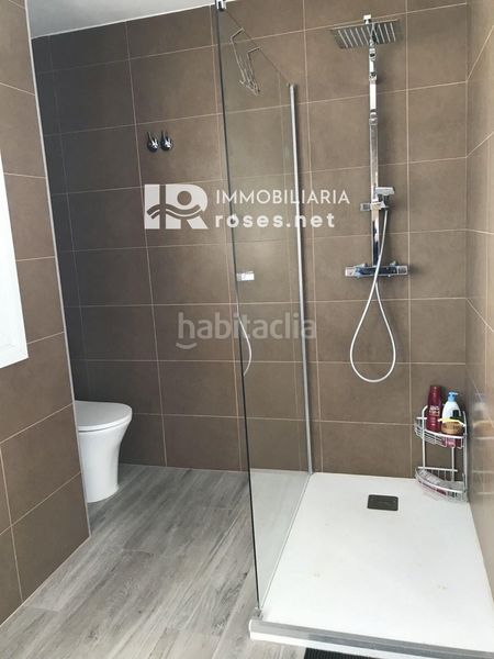 Foto afd23fe7-76ec-4980-b601-2309ddec1bd1. Casa amb calefacció a Nord Roses