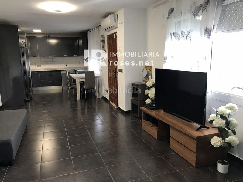 Foto bcd7e3a6-8f56-4b44-b16f-7394dcf83fc6. Casa amb calefacció a Nord Roses