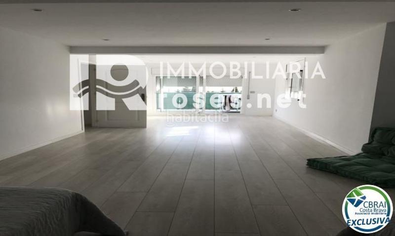 Foto d0d85765-565f-4b2a-8347-a18a7c28d6e0. Casa encantadora casa renovada en urbanización tranquila de mas bosca, en Roses