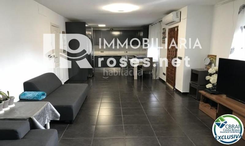 Foto d331f432-70c0-4463-96ae-8e6d17326f83. Casa encantadora casa renovada en urbanización tranquila de mas bosca, en Roses