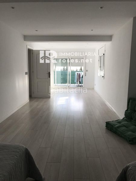 Foto f1be59a7-b768-4524-92de-e27fd0f53e9a. Casa amb calefacció a Nord Roses