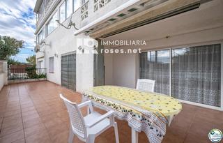 Pis  Manuel de la falla. Magnífico piso de 4 habitaciones en roses