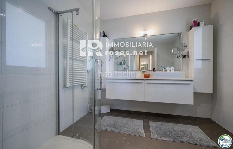 Foto ae6b8b0a-2fb4-4957-86bc-8e7e818eda69. Casa sublime villa de lujo situada en un entorno privilegiado en palau saverdera en Palau-saverdera