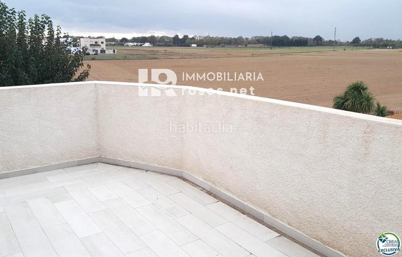 Foto 16bebd20-bfba-478f-a901-4dbc6d76ff18. Casa con riscaldamento parcheggio piscina in Puigmal - Mas Nou Empuriabrava