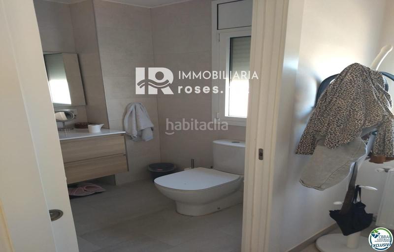 Foto 2e2f6e43-ca37-4d43-8037-93a442479d54. Casa con riscaldamento parcheggio piscina in Puigmal - Mas Nou Empuriabrava