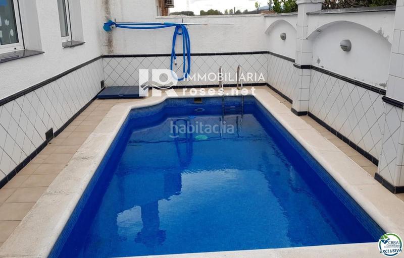 Foto 83f93915-ad6e-4c3b-9a9c-6332696f232c. Casa con riscaldamento parcheggio piscina in Puigmal - Mas Nou Empuriabrava
