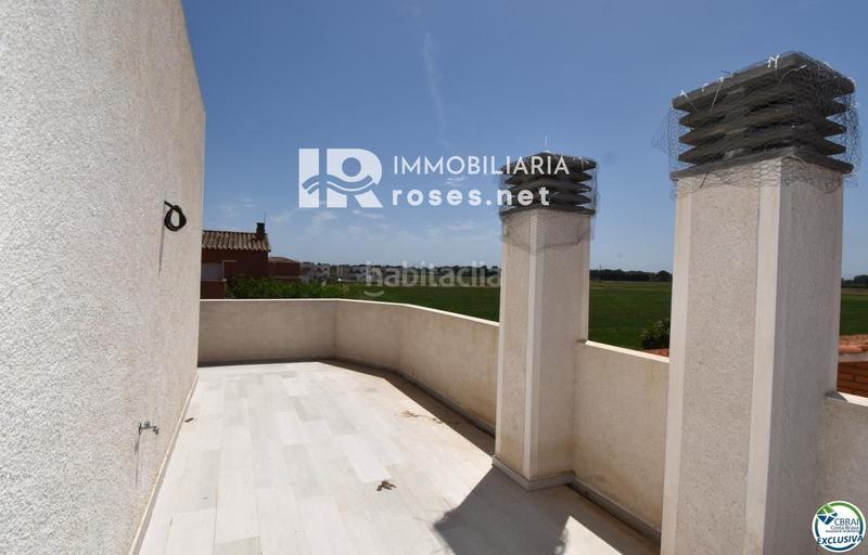 Foto a7e54bd8-11cc-45c3-93a8-0e6b88cd1e08. Casa con riscaldamento parcheggio piscina in Puigmal - Mas Nou Empuriabrava