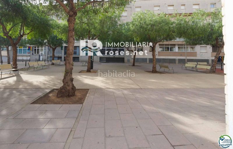 Foto 051932ab-2160-495c-8bf9-bd1a3cd29b36. Local comercial a Centre Roses