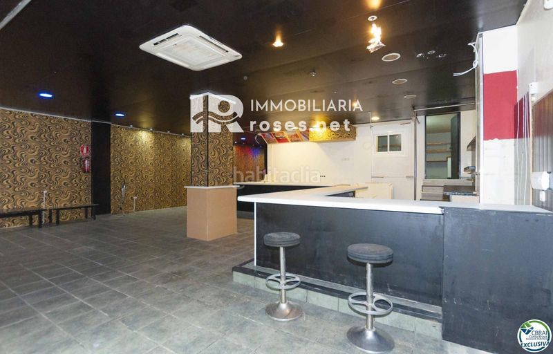 Foto 13d320ff-abbf-4a1a-b358-c51987b063c6. Local comercial a Centre Roses