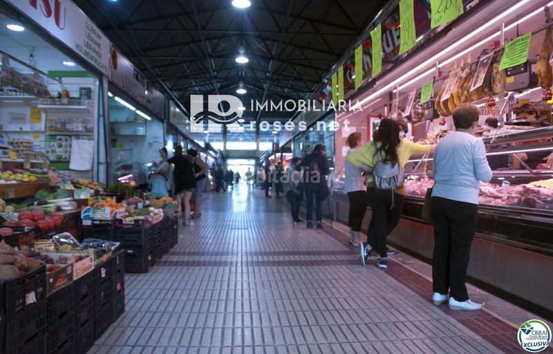 Foto 43182bdb-1ccb-4be4-8b36-d5512e4e1b57. Local comercial a Centre Roses