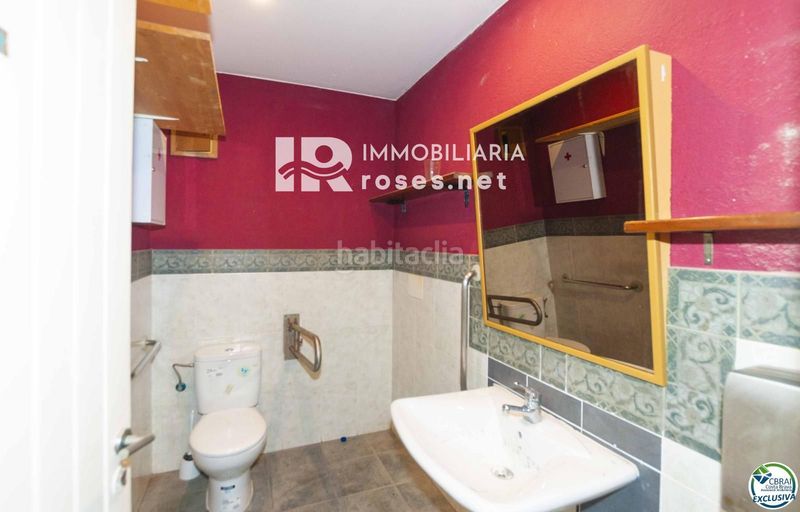 Foto 872bddf6-c036-4172-9b12-d070aadf1d6d. Local comercial a Centre Roses