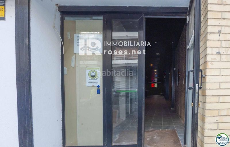 Foto e25a46aa-f6e9-4538-812f-4f637f681b61. Local comercial a Centre Roses