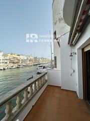 Casa  Caball de mar. Casa de pescador con garaje  y amarre en empuriabrava