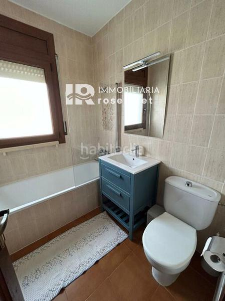 Foto e81b9dfe-31f8-4d81-9f24-5ecf088512c2. Casa  de pescador con garaje y amarre en Salins - Cavall de Mar Empuriabrava