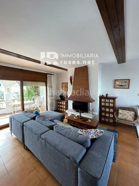 Foto e9326012-f6bc-4228-940f-016ede7c39df. Casa  de pescador con garaje y amarre en Salins - Cavall de Mar Empuriabrava