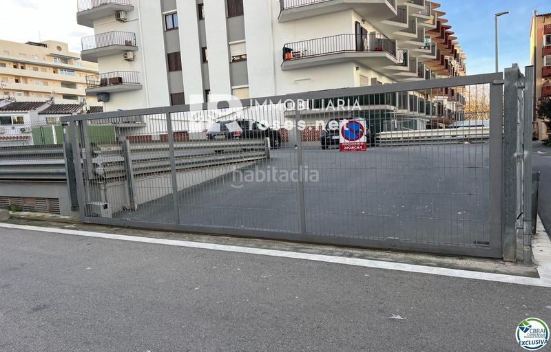 Foto a56c3563-a3f4-40c7-8a9c-4ee57681baf1. Aparcament cotxe a Muga - Gran Reserva - Badia Empuriabrava