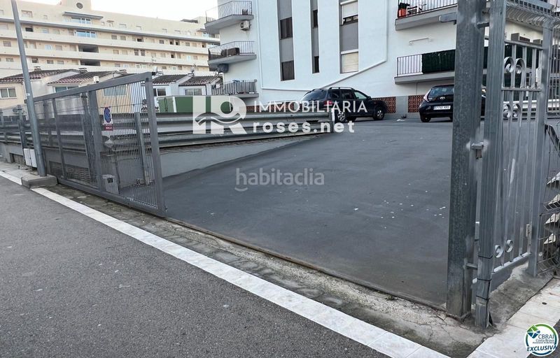 Foto cedea684-30b4-4968-b7e5-e30ca8c60c95. Aparcament cotxe a Muga - Gran Reserva - Badia Empuriabrava