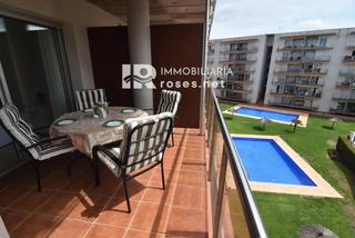 Piso  Cap blanc. Apartamento con dos habitaciones en el edificio de les marines m