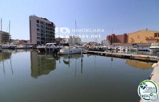 Autoparkplatz  Cap curt. Amarre de 6x25 mts en santa margarita, roses