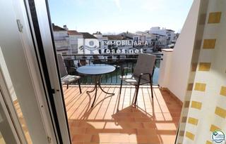 Pis  Port banyuls. Encantador apartamento en venta en empuriabrava con vistas al ca