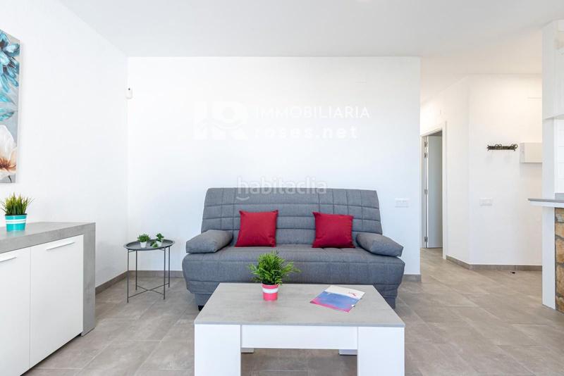 Foto 06590fd3-db00-4277-87b2-aef5ba18ec4b. Piso bahia apartamento reformado con vistas al mar y con licencia turística en Empuriabrava