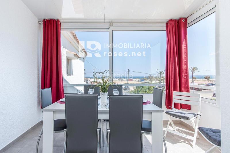 Foto 2ad6c698-9ea4-4fc6-a266-0fa2af9b6df0. Piso bahia apartamento reformado con vistas al mar y con licencia turística en Empuriabrava