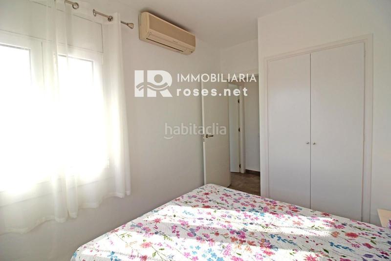 Foto 56e12057-2038-42c6-bd4c-775c875e5d4f. Piso bahia apartamento reformado con vistas al mar y con licencia turística en Empuriabrava