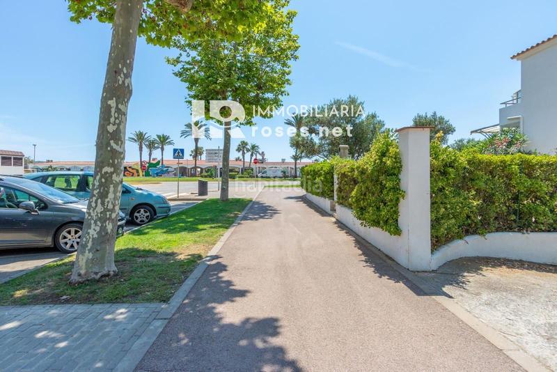 Foto 617426da-8544-4495-a5d8-fa801a89e43a. Piso bahia apartamento reformado con vistas al mar y con licencia turística en Empuriabrava