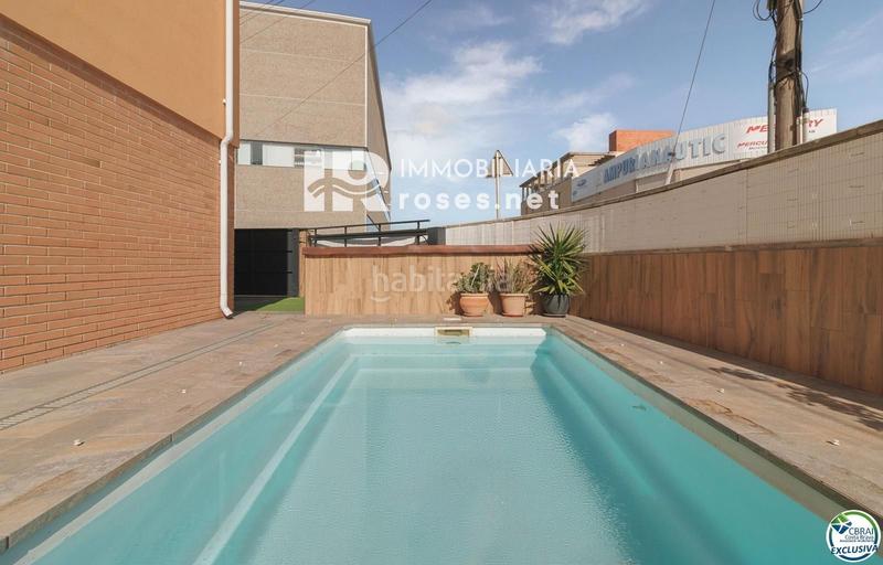 Foto 42e7c6ac-afee-4948-a4e2-a114c3bd1699. Casa  con piscina en puigmal, 4 habitaciones, y ubicación ideal. en Empuriabrava