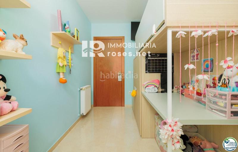 Foto 6f679225-d6c8-4302-9387-3443578905be. Casa  con piscina en puigmal, 4 habitaciones, y ubicación ideal. en Empuriabrava