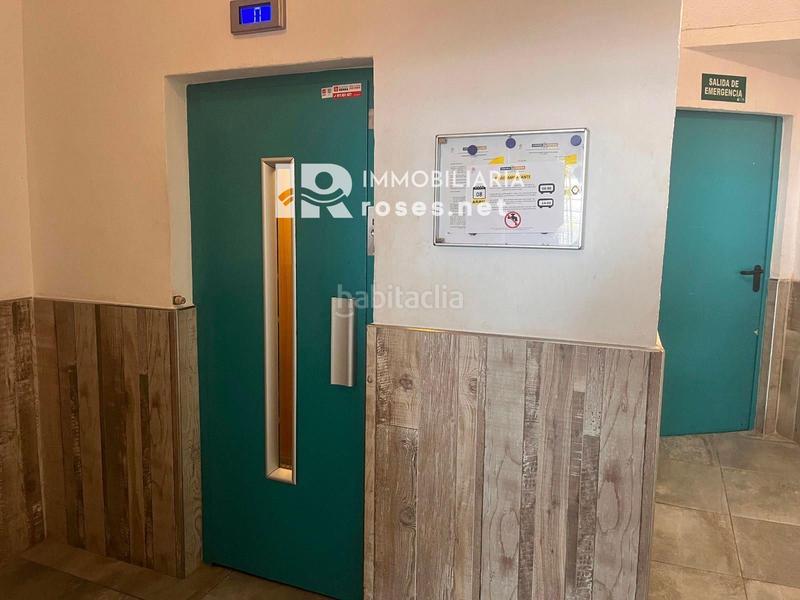 Foto 593825dd-a6fe-467e-9a89-ab09f234ee47. Piso sylvia apartamento de 2 dormitorios a reformar con impresionantes vistas al mar en Empuriabrava